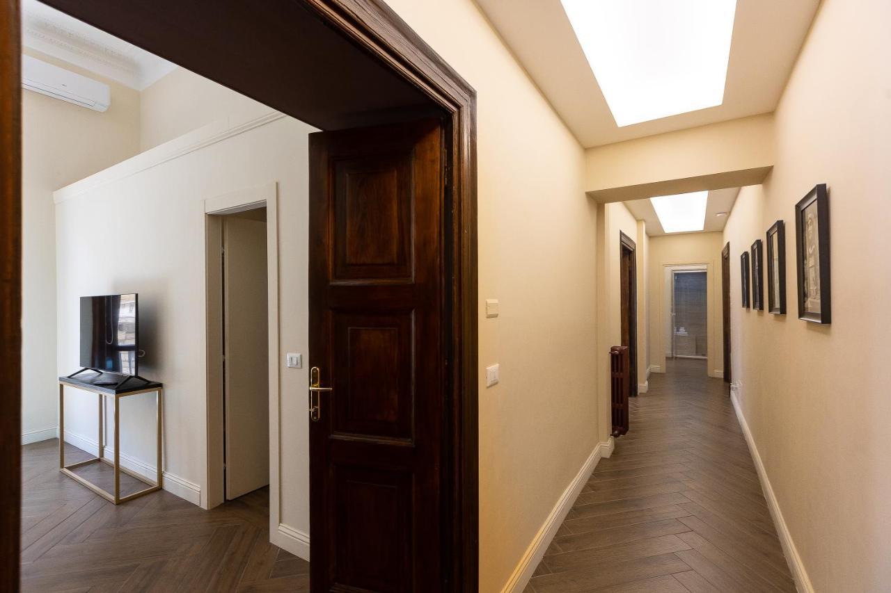 Spa Apartment Via Barberini Rome Exterior photo