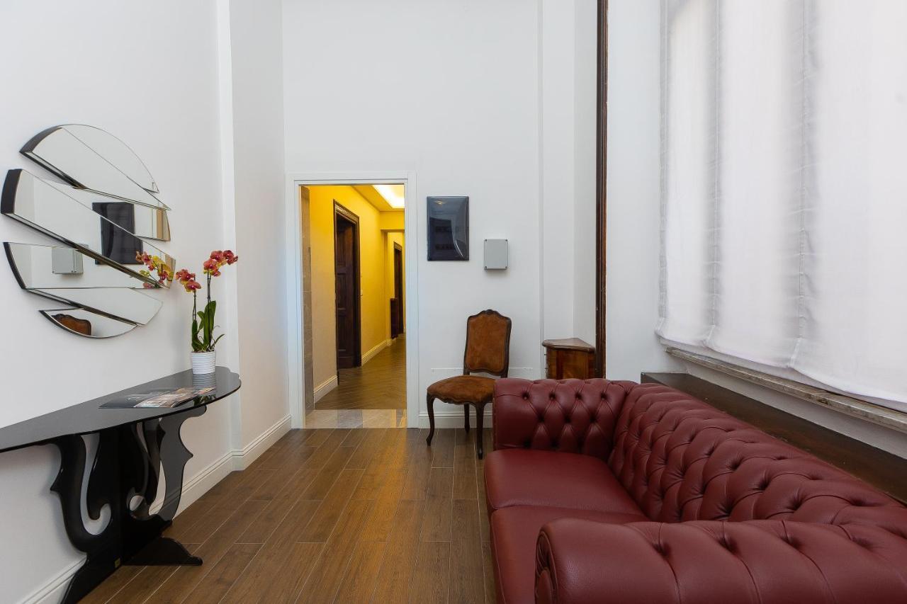 Spa Apartment Via Barberini Rome Exterior photo