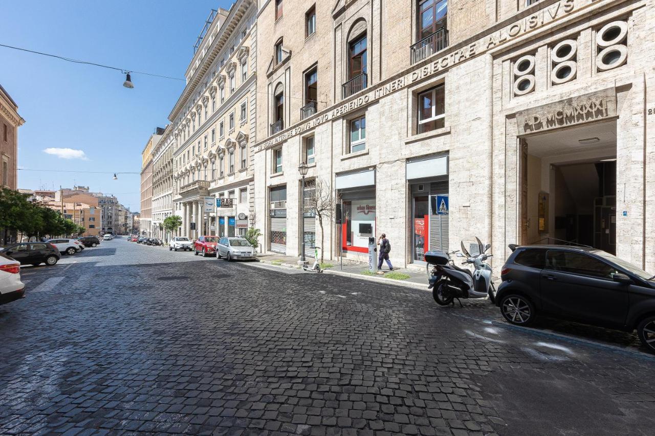 Spa Apartment Via Barberini Rome Exterior photo