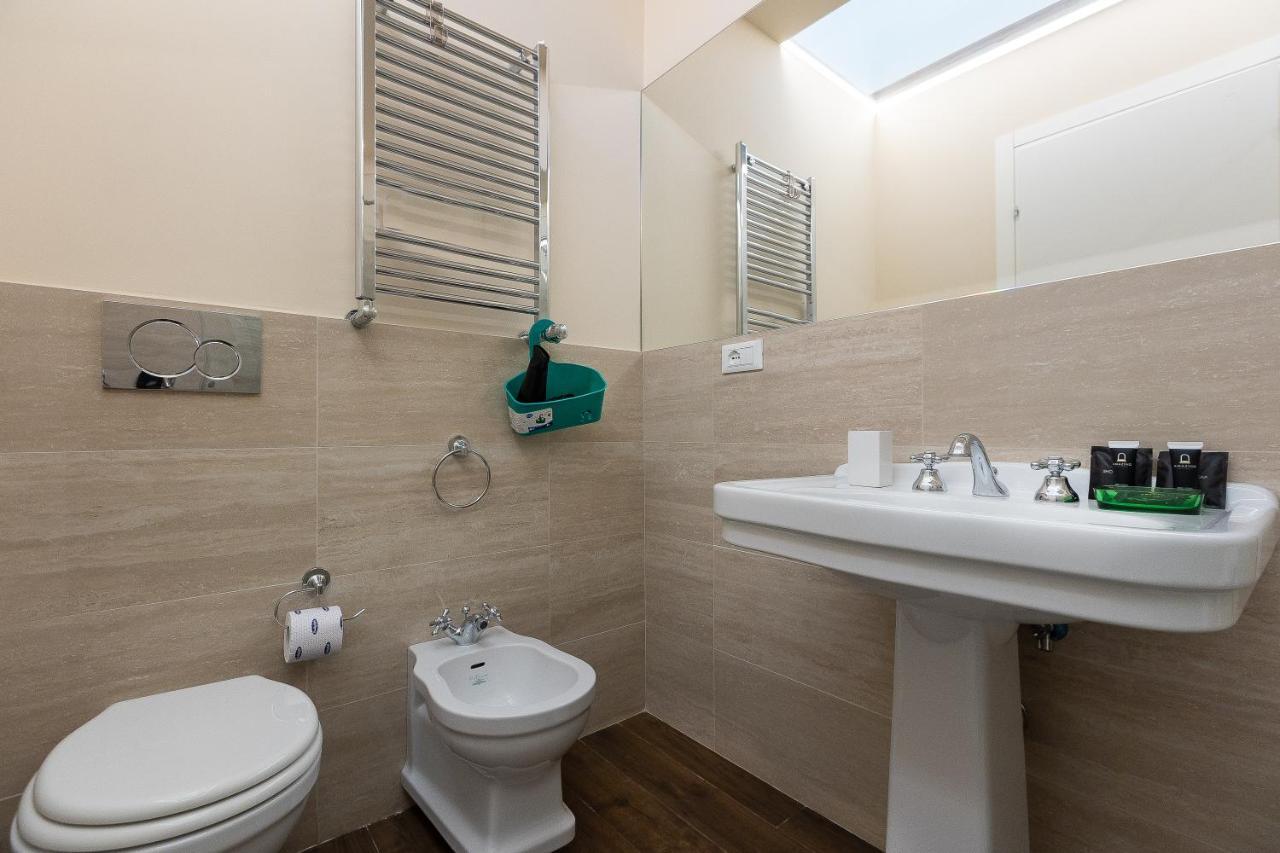 Spa Apartment Via Barberini Rome Exterior photo