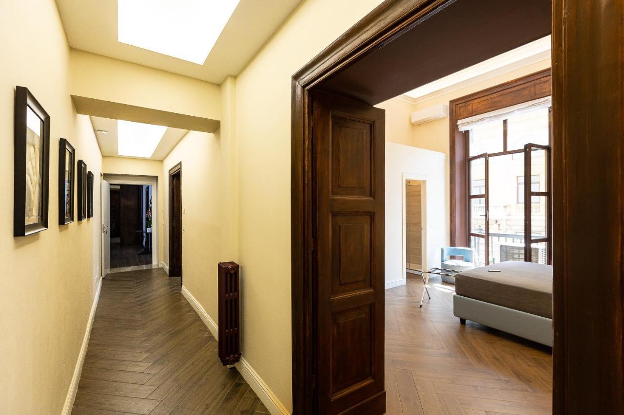 Spa Apartment Via Barberini Rome Exterior photo